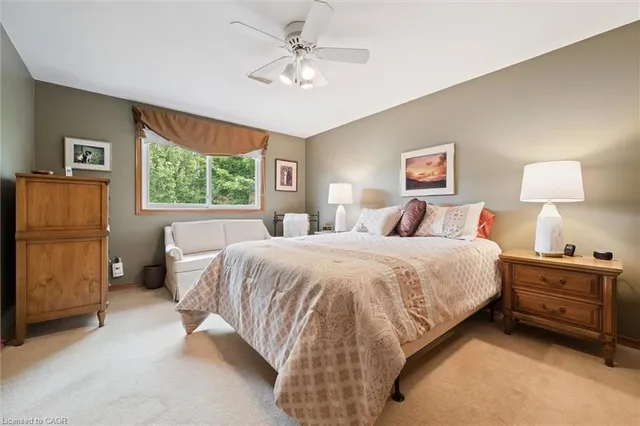 Additional image 3 of 46 Larkspur Cres