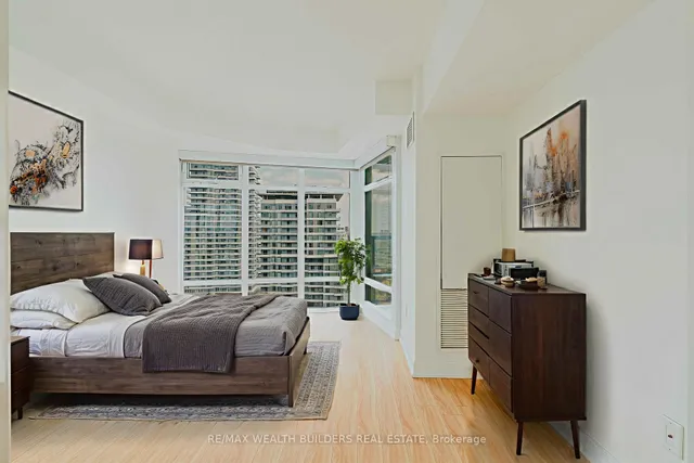 Additional image 8 of 2181 Yonge St Unit 2702