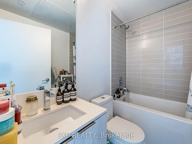 Additional image 14 of 181 Dundas St Unit 3708