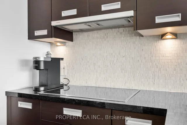 Additional image 17 of 90 Park Lawn Rd Unit 1211