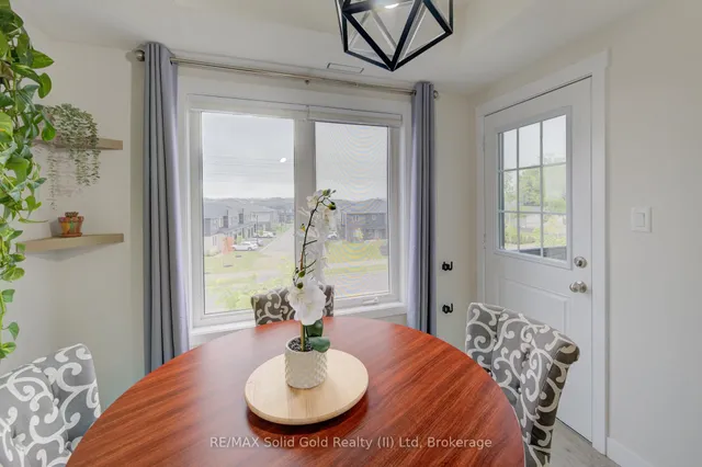 Additional image 16 of 160 Rochefort St Unit A4