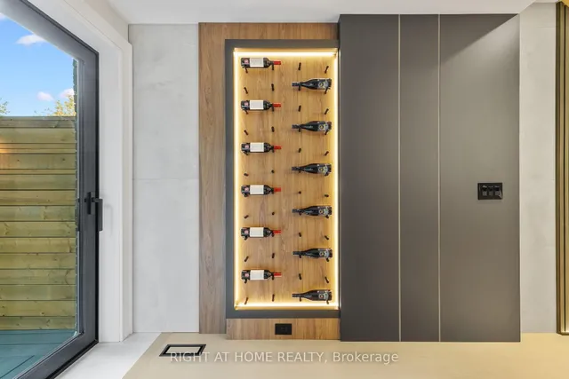 Additional image 16 of 35 Woburn Ave