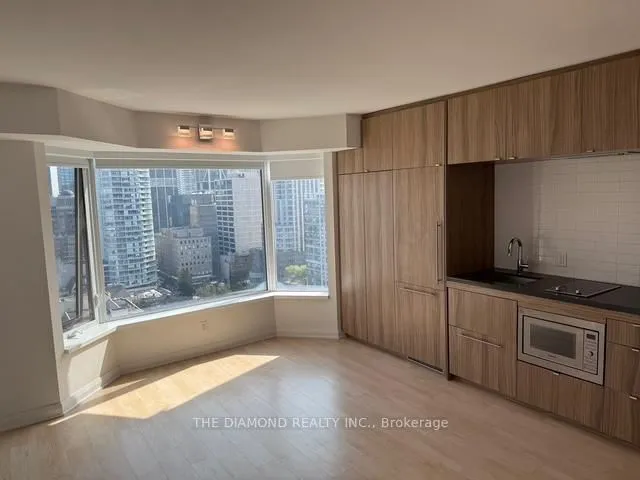 Additional image 4 of 155 Yorkville Ave Unit 2104