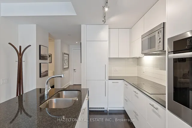 Additional image 6 of 170 Avenue Rd Unit 211