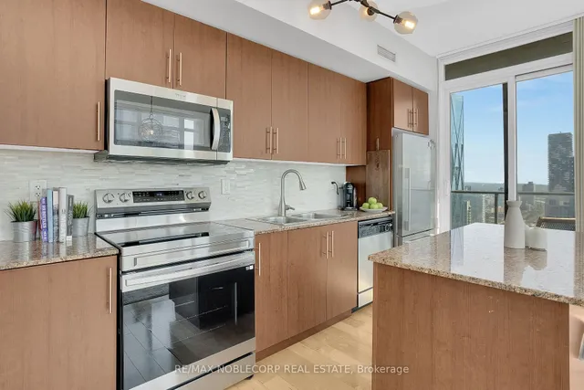 Additional image 21 of 55 Bremner Blvd Unit 4407