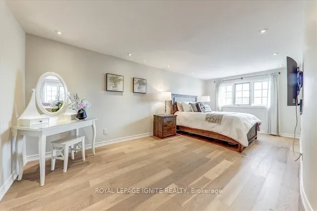 Additional image 14 of 26 Halfmoon Sq