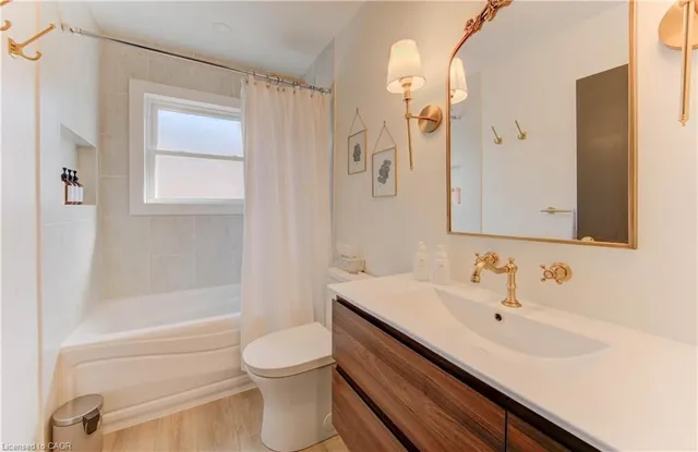 Additional image 23 of 76 Kenwood Dr