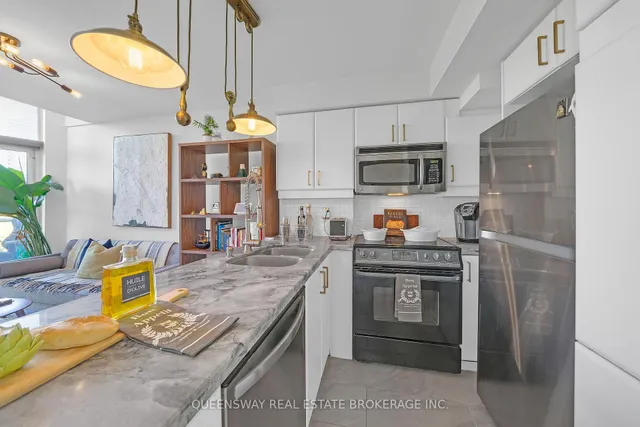 Additional image 11 of 550 Queens Quay Unit 429