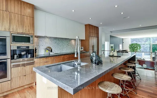 Additional image 15 of 63 Douglas Cres