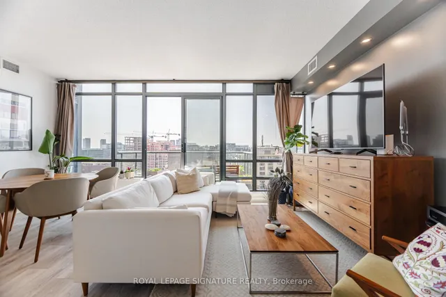 Additional image 3 of 438 King St Unit 1405