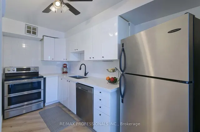 Additional image 11 of 475 The West Mall Unit 310