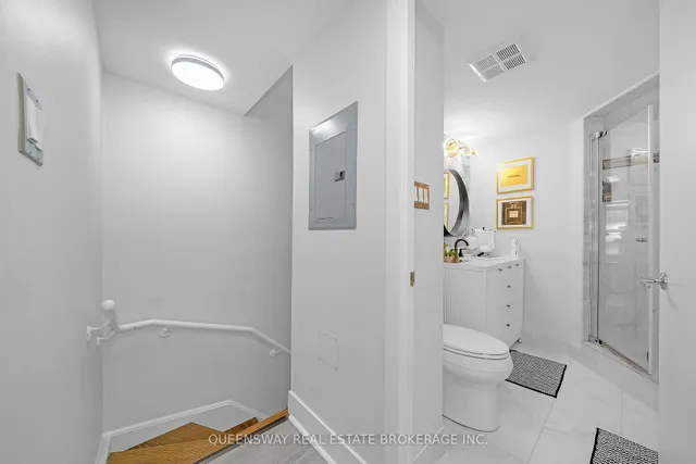 Additional image 22 of 550 Queens Quay Unit 429