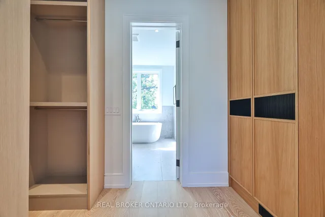 Additional image 29 of 273 Grace St