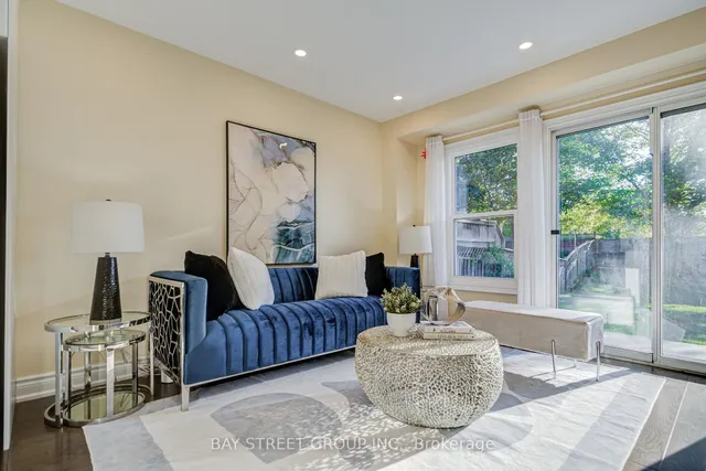 Additional image 2 of 107 Enchanted Hills Cres