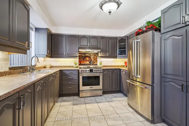 Additional image 11 of 165 Locksley Ave