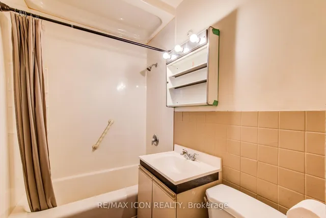 Additional image 24 of 105 Lorne Cres