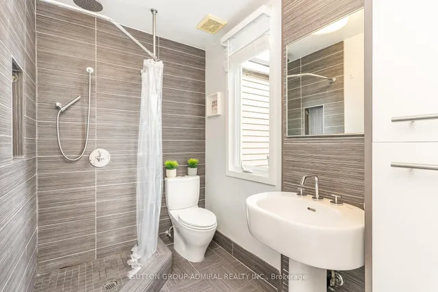 Additional image 16 of 85 Newmarket Ave