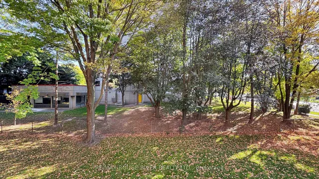 Additional image 29 of 40 Chichester Pl Unit 203