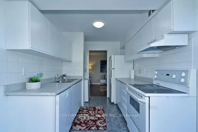 Additional image 22 of 3077 Weston Rd Unit 304