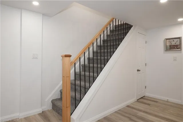 Additional image 35 of 50 Westmount Rd Unit 8