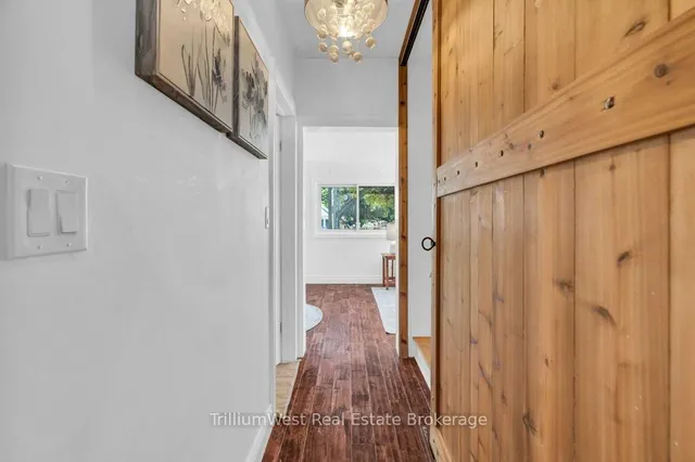 Additional image 17 of 18 St. Clair Ave