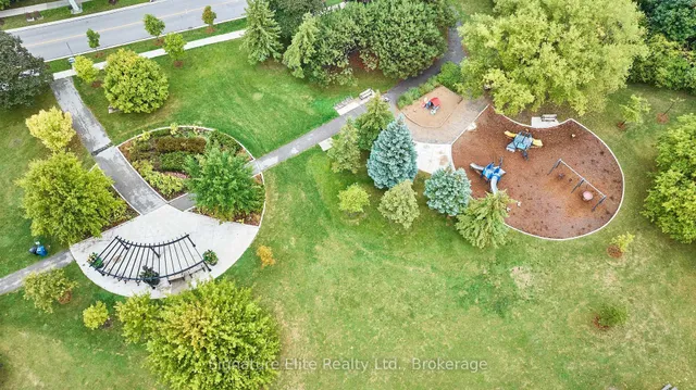 Additional image 33 of 31 Coneflower Cres Unit 37