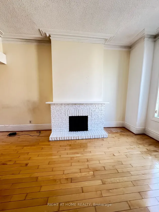 Additional image 5 of 755 Gerrard St