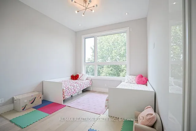 Additional image 20 of 263 East Ave