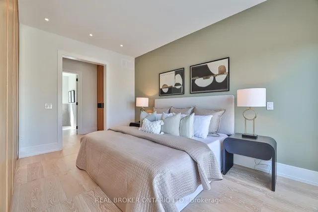 Additional image 26 of 273 Grace St