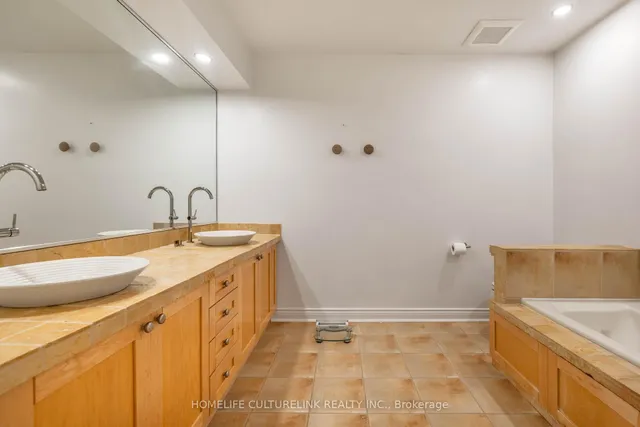 Additional image 28 of 15 Salonica Rd