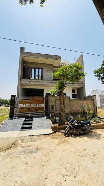 Primary image of Baroli Ahir, Agra