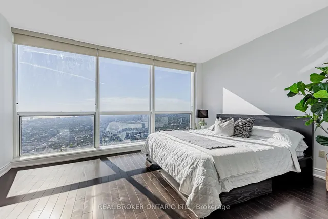 Additional image 13 of 388 Yonge St Unit 7510