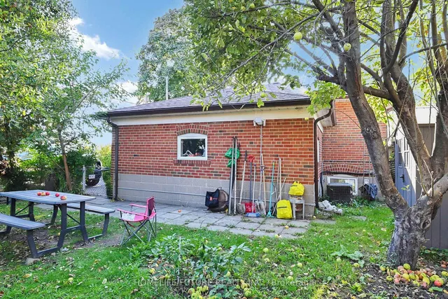 Additional image 17 of 1013 Islington Ave