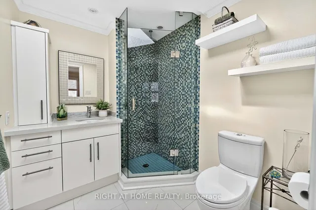 Additional image 39 of 242 Walmer Rd