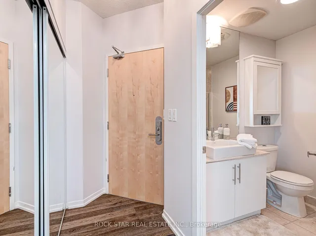 Additional image 38 of 55 Bremner Blvd Unit 4501