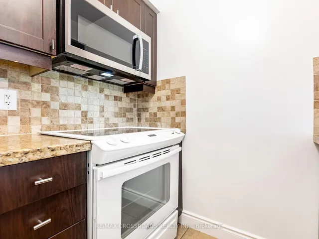 Additional image 11 of 25 Greenview Ave Unit 324