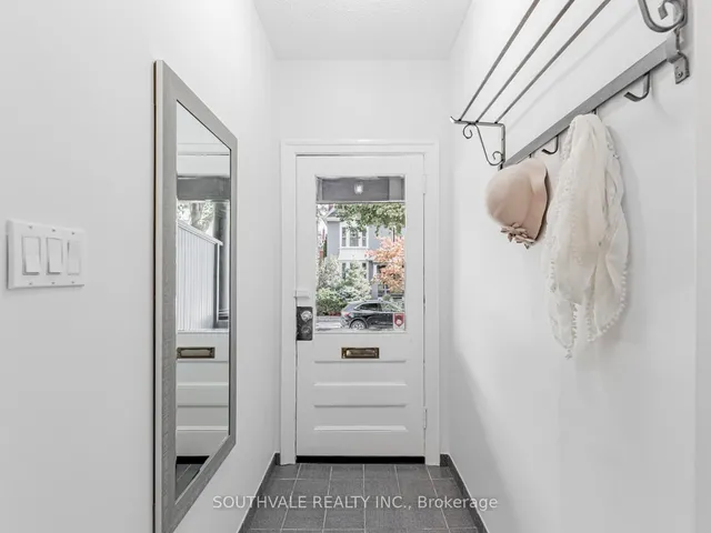 Additional image 4 of 104 Dearbourne Ave