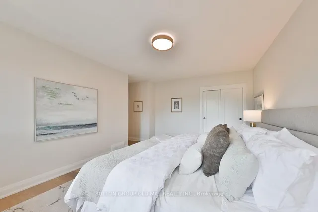 Additional image 25 of 36 Laurelwood Cres