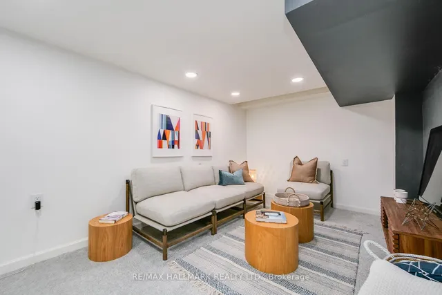 Additional image 36 of 120 Warden Ave