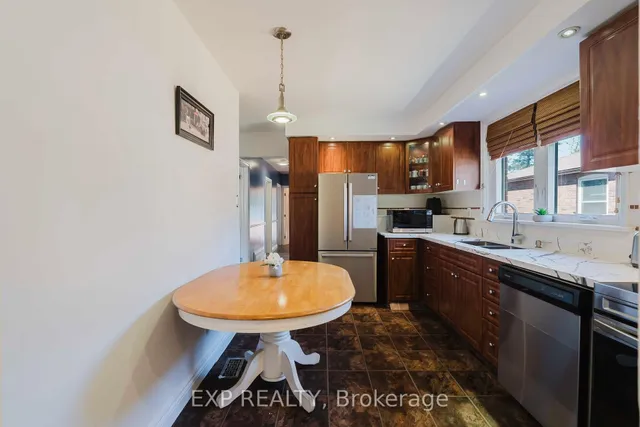 Additional image 16 of 30 Ronway Cres