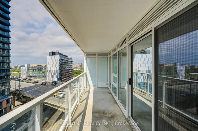 Additional image 37 of 19 Bathurst St Unit 1102