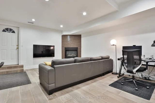 Primary image of 39 Ferrier Ave