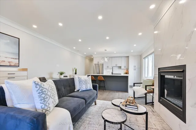 Additional image 11 of 972 Cosburn Ave