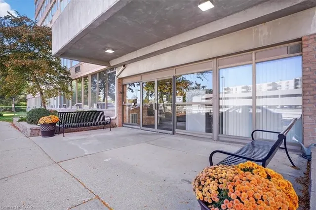 Additional image 5 of 3227 King St Unit 506