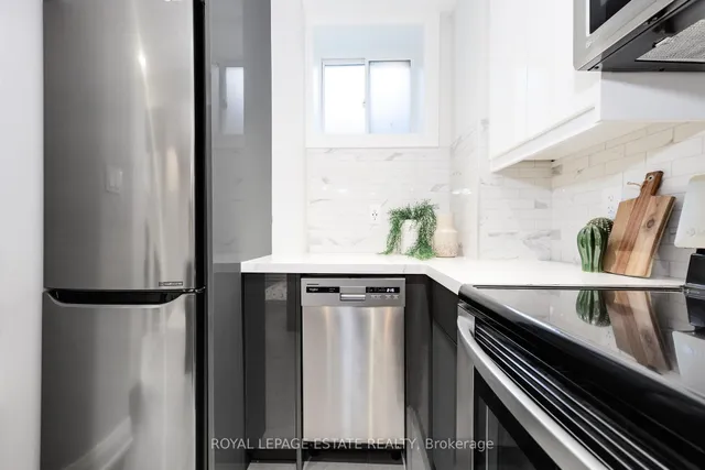 Additional image 37 of 32 Manderley Dr