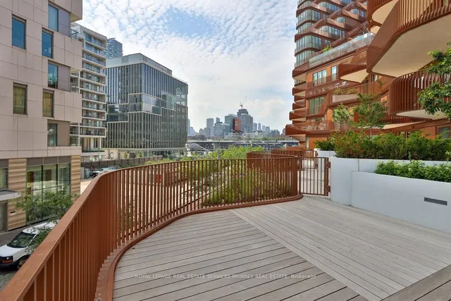 Additional image 20 of 155 Merchants' Wharf Unit 214