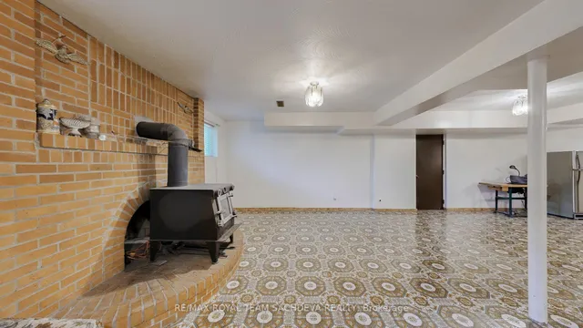 Additional image 37 of 34A Orchard Park Dr