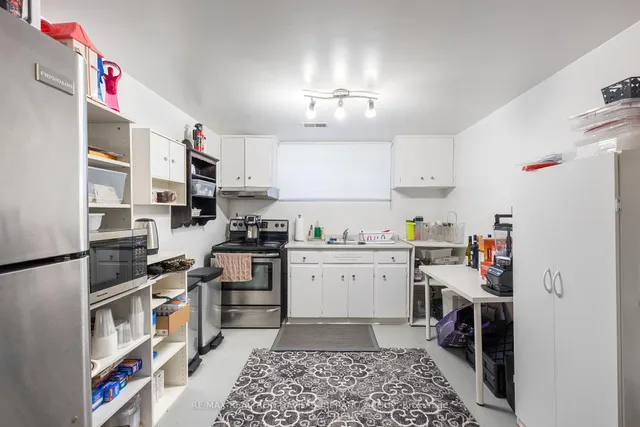 Additional image 25 of 122 Collinson Blvd