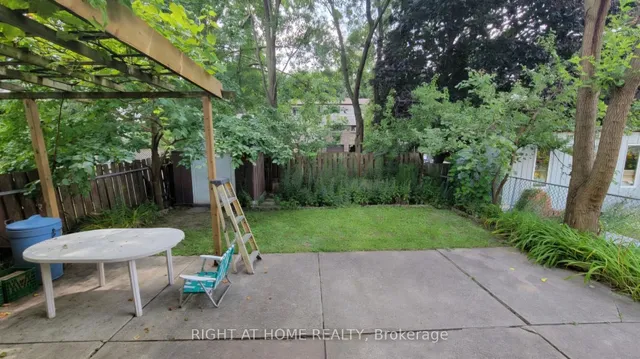 Additional image 20 of 12 Fairglen Ave