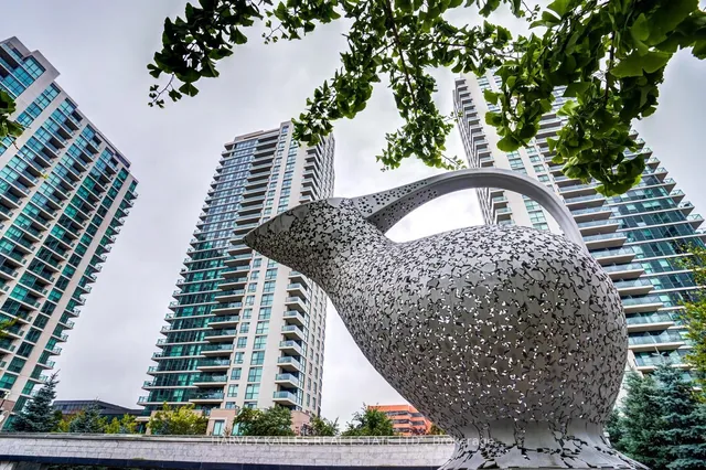 Additional image 37 of 215 Sherway Gardens Rd Unit 109